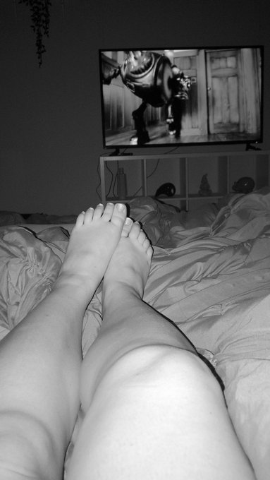 Late night movies are the best❤️ tell me how much you love my feet💦 cashapp is $plantmama1998 #payme<a href="/tag/feet"class="tags"><span>#feet</span></a><a href="/tag/loser"class="tags"><span>#loser</span></a><a href="/tag/findom"class="tags"><span>#findom</span></a><a href="/tag/paypig"class="tags"><span>#paypig</span></a><a href="/tag/payme"class="tags"><span>#payme</span></a><a href="/tag/feetdom%20"class="tags"><span>#feetdom </span></a>