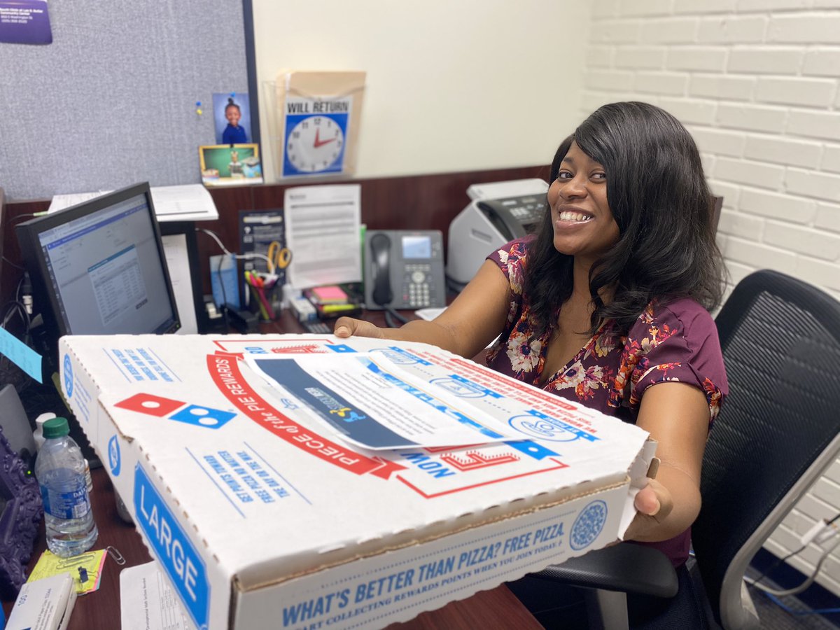 SouthernUOSM's tweet photo. Earlier today, the Office of Student Media (OSM) partnered with Domino’s Pizza to provide free lunch to professional staff members on the SUBR campus💙💛💙🍕🐆. #osm #digestanddominos #staffappreciation #southerndigest https://t.co/5wGW3vMJwW
