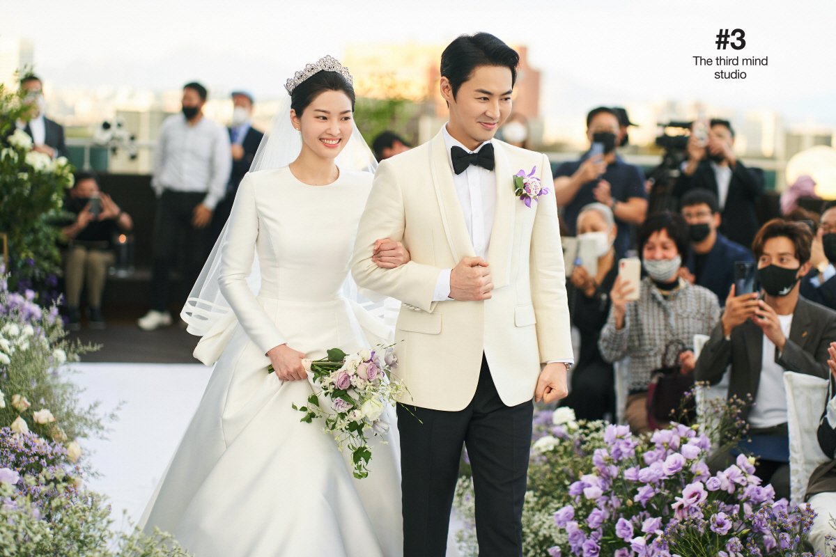 The Seoul Story V Twitter Same Bed Different Dreams 2 Broadcasted Wedding Ceremony Of Shinhwa Jun Jin With His Wife Ryu Yi Seo Jun Jin Reveals Surprise Event By Singing His Wife S