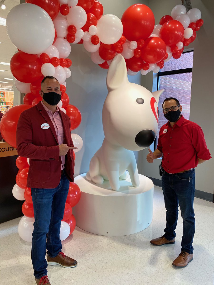 maxwellwiller's tweet photo. Congratulations T3375 Team on an amazing VIG!! So proud of all the hard work this team has put in!! Proud to open Houston’s first Small Format and welcome T3375 to the D311 team!! #T3375 #D311 #G392 #VIG #Target @emilytux @johnp_sheehan @linmwheel @oskrrubo https://t.co/LuxItEcpn2