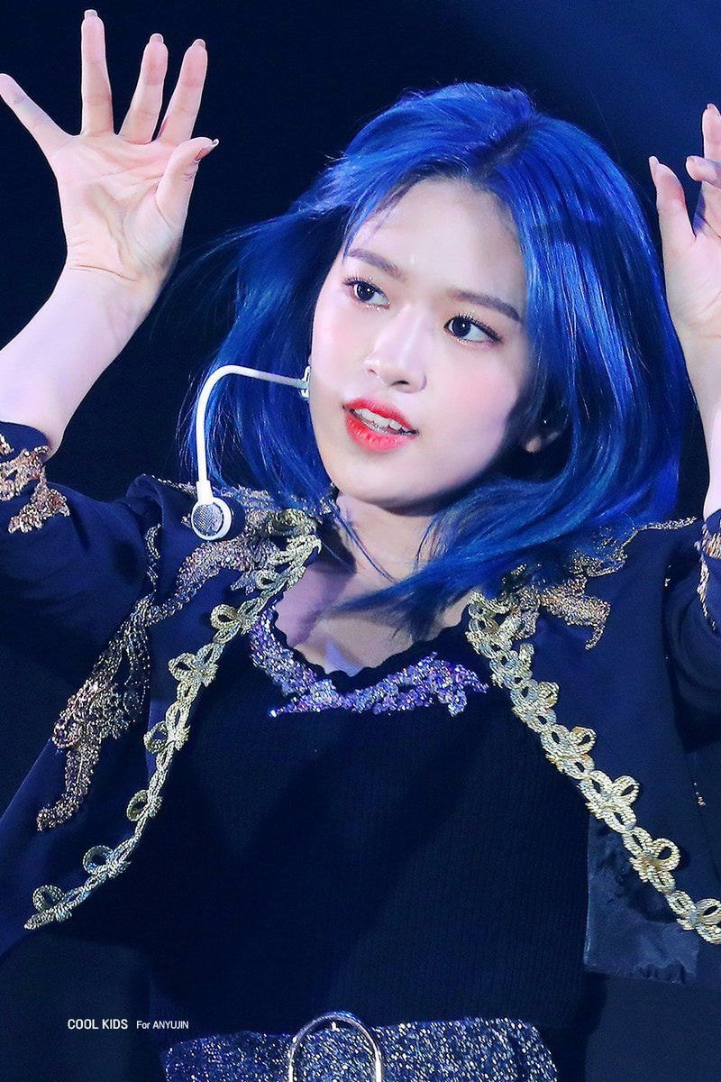 yujin - izone