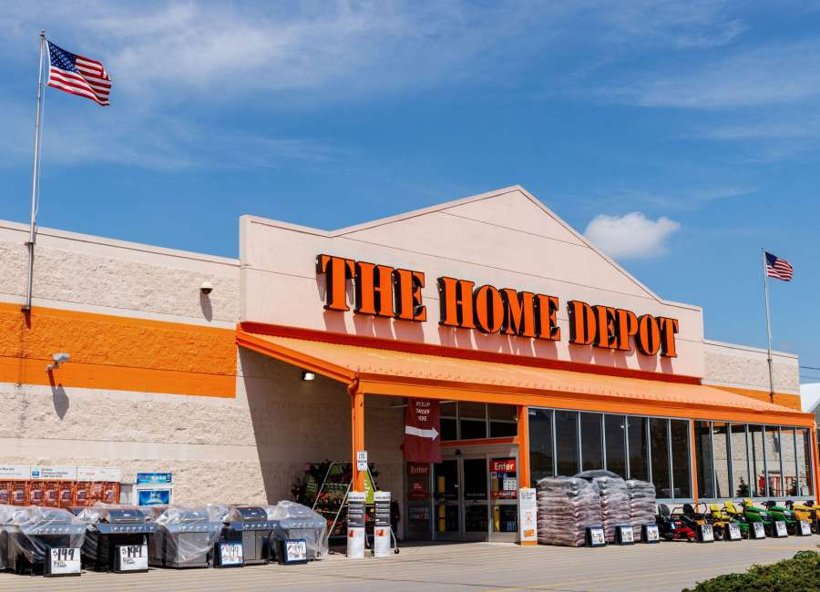 dead at 33Vladimir Keeswood, a Home Depot department manager from Farmington, New Mexico died from COVID on his birthday. He worked for Home Depot for 9 years.  https://www.daily-times.com/story/news/local/2020/05/02/farmington-home-depot-employee-coronavirus-death-new-mexico-cases/3070704001/