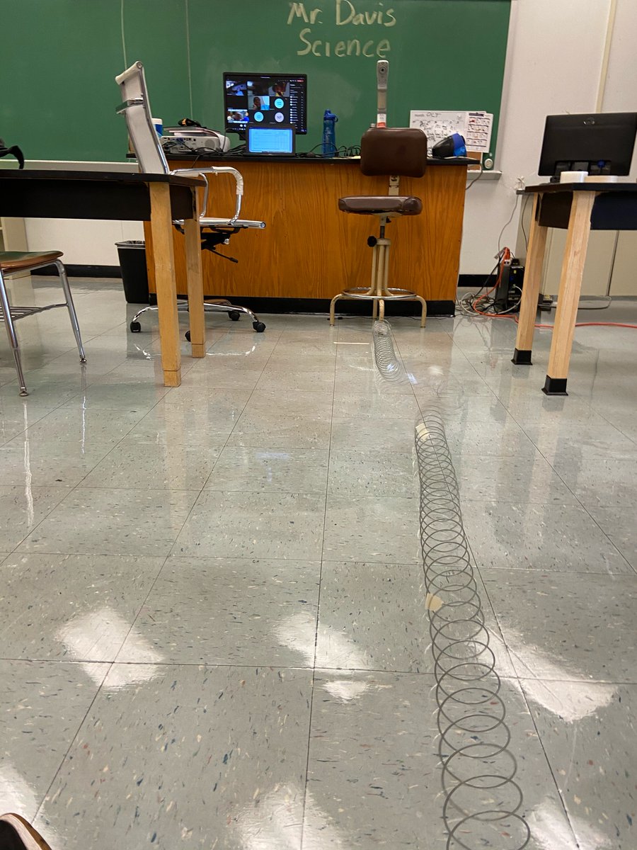 DavisPPSPCA's tweet photo. Not nearly as fun doing labs by myself without the kids here, but I was still able to show them the difference between an earthquake’s P wave and S Wave. #longdistancelabs #ThePCAWay @PPSnews https://t.co/p0tAQwyxpZ