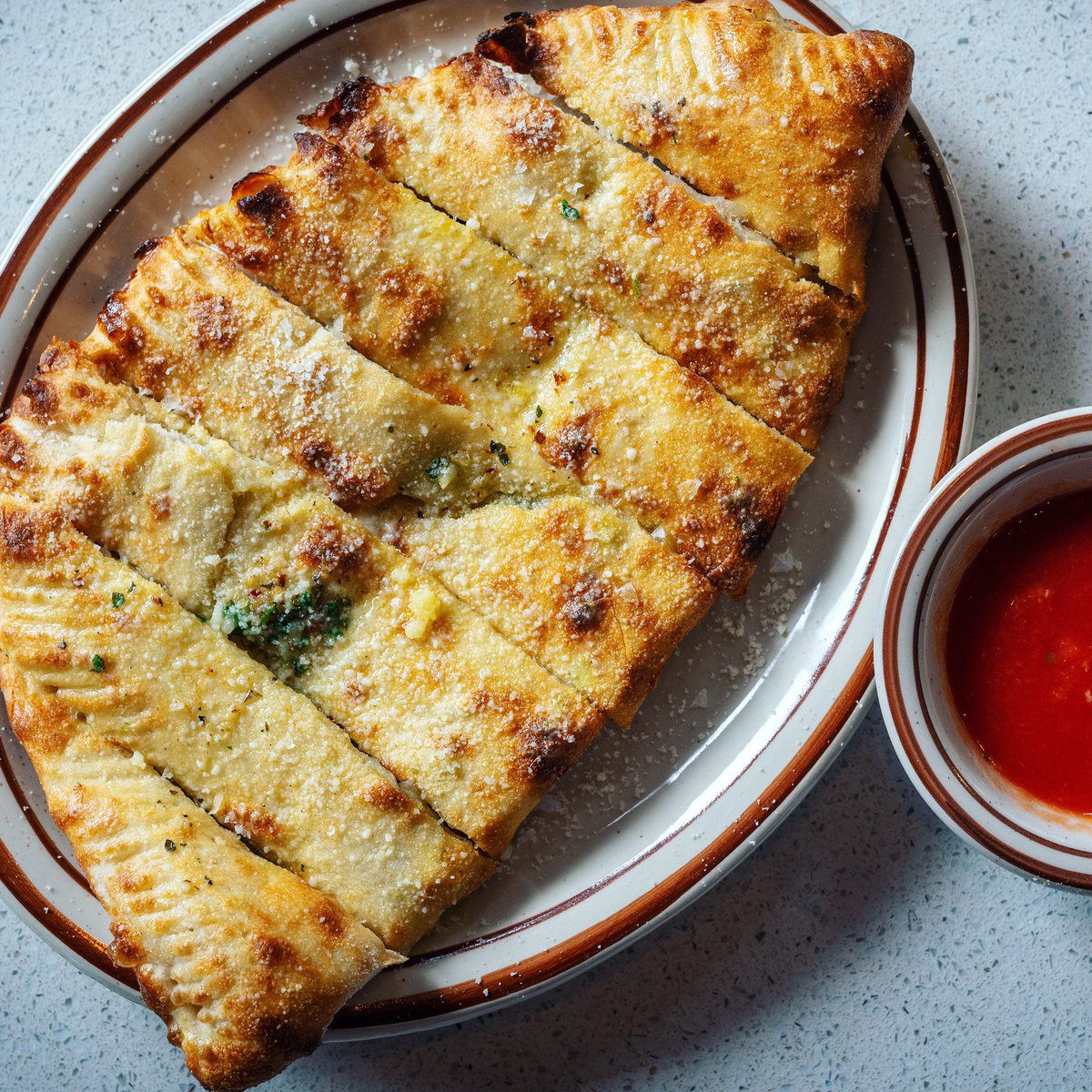 bufalayvr's tweet photo. Redefining the heights that garlic bread can achieve! #kerrisdale #nomnom #cheesestuffed https://t.co/50apI2tOf7