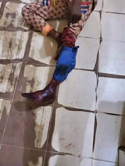 ahneeka1's tweet image. Can’t find sleep thinking about people fighting for their lives right now just cause they believed we ran a democracy in Nigeria... If you’re awake too...drop a prayer for them🙏. May the souls of all the faithful departed.... #EndSars #EndBadGovernanceinNIGERIA #PrayersUp