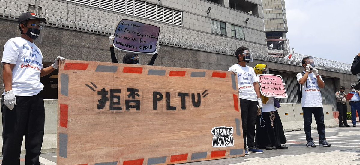 FoEJapan_en's tweet photo. Japanese PM @sugawitter is currently in Indonesia meeting President @jokowi. Indonesian and Japanese civil societies take this opportunity and voice our strong opposition again to the Indramayu coal power project in Indonesia by @jica_direct.  #NoCoalJapan #TolakPLTU2Indramayu https://t.co/yvCmwOMB7r
