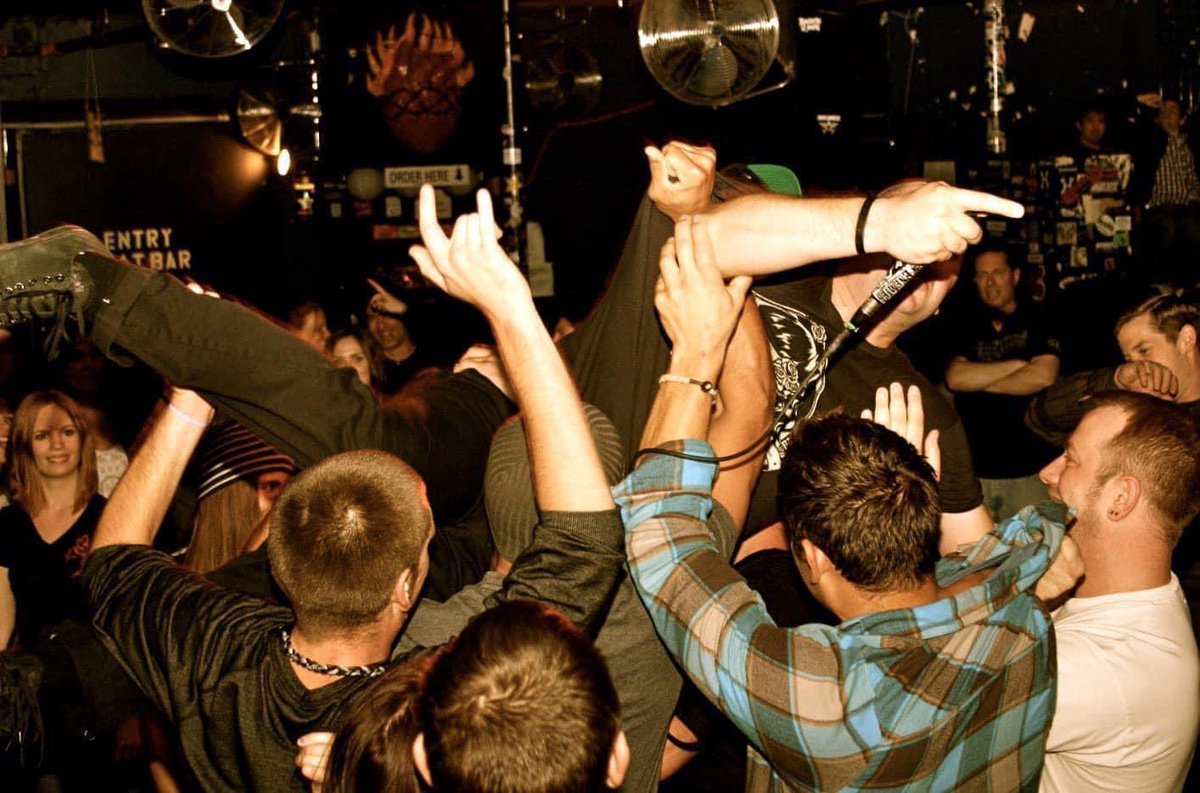 FireDownBA's tweet image. I miss the nights of diving head first into a crowd not knowing what was going to happen. 

#ChosenEnemies #MicControl