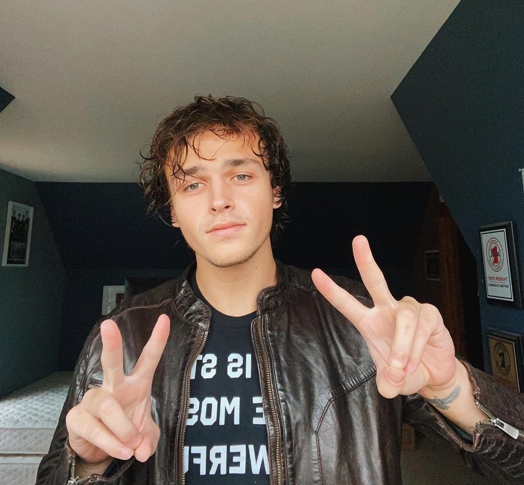 BoysWorldBr's tweet photo. A Boys World seguiu o Jonah Marais no Instagram e Twitter! 💫 https://t.co/AXraIunqXk