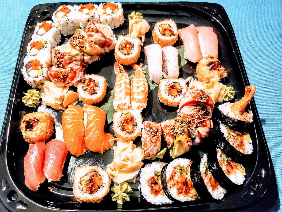 erikk292mke's tweet photo. @theliltuna #Sushifor2
And always great catching up with @citianVega even just for a bit.
#VisitMKE #MaskUpMKE #ScreamingTuna @screamingtuna https://t.co/8DNclWZ8bW
