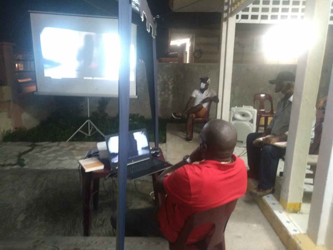 hquiaba97115's tweet photo. Lundi 12 Octobre, nous avons commencé la soirée par regarder une partie du documentaire "COMPLÉMENT D'ENQUÊTE" "NOTAIRES : GRANDS PRIVILEGES ET PETITES COMBINES" en replay sur France2, pour que vous vous rendiez compte que Montalban n'est pas un cas isolé, il y en a d'autres. https://t.co/9OIG8gELbu