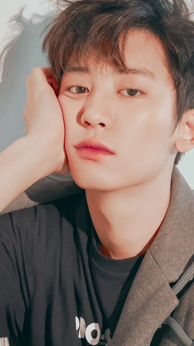 Chan_yeolp's tweet photo. Finalmente acabei 🥱 https://t.co/VAxDZBn6ut