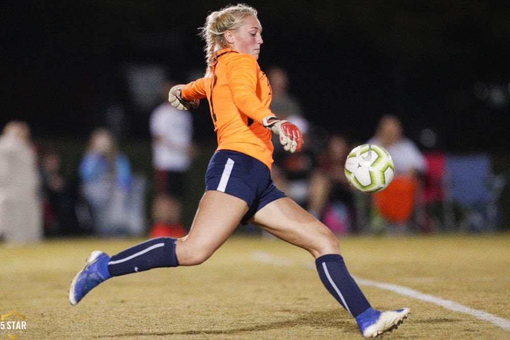 PLAYOFF SOCCER

⭐️ The sisters Ekern lead Farragut to 2-0 win in region elimination round.

⭐️ Gibbs remains unbeaten.

⭐️ Bearden dominates D-B. 

⭐️ more Recaps for Alcoa, Oneida, Greeneville, Kingston and more!

ALL HERE ➡️➡️➡️ 5starpreps.com/articles/playo…