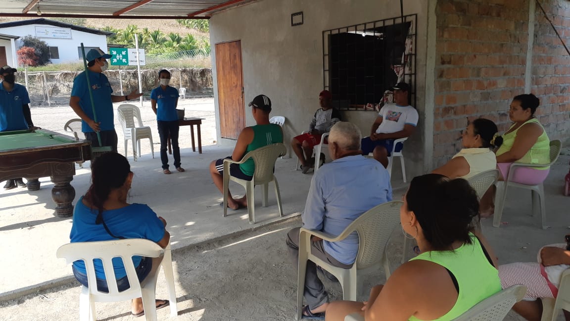NGManabi's tweet photo. A Riochico llegaron nuestros candidatos con las escobas🧹que #BarreLoViejo:
❌La corrupción
❌El reparto
❌La traición
Por eso es necesario que una #NuevaGeneración sea protagonista
✅Nuestro compromiso representar solo a #Manabí, no las grandes chequeras
#Elecciones2021 #Lista95 https://t.co/MB1WYxDfRP
