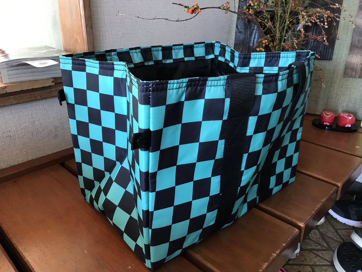 GlovesLab's tweet photo. 保冷バッグ買った
#流行りに乗っていく https://t.co/iLOA1LiJ2S