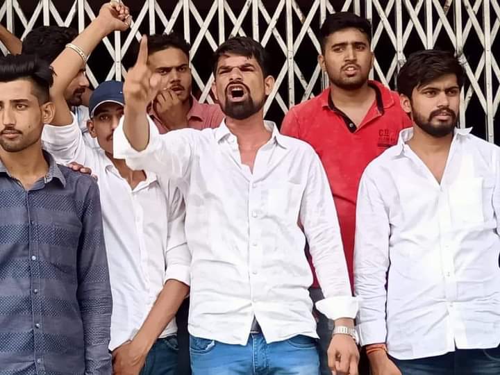 RameshwarMoond4's tweet photo. "कैसे कह दूँ कि थक गया हूँ मैं,

             न जाने किस -किस का हौसला हूँ मैं !!

#शुभप्रभात_साथियों
@Ramniwaskukna
@JnvuTarad https://t.co/HtCAOWRXRO