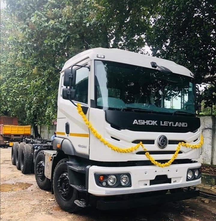 truckbusindia's tweet photo. Always helping owners to make that final decision. #indiantruck #india #newtruck https://t.co/DOnBuXZtAd