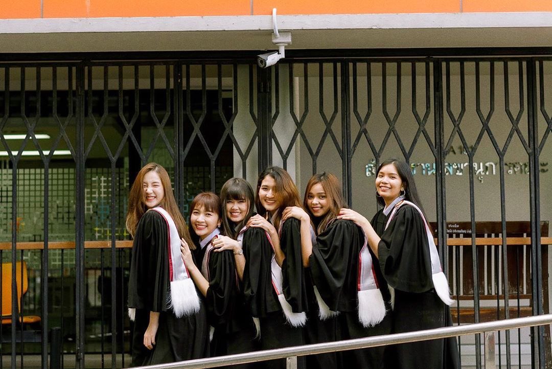 teamthanaerng's tweet photo. ใครว่างมาเจอกันน้าาา ขอชวนทุกคนมารวมแสดงยินดีในงานรับปริญญา ของเจ้าต้า
 👉🏻24 ตุลาคม เวลา 15.00-17.00น.
👉🏻30 ตุลาคม เวลา 10.00-12.00น. 
📍 สถานที่ : ธรรมศาสตร์ ท่าพระจันทร์ 

ถ้าเป็นไปได้ อยากมากันวันที 24 เน้ออ เพราะวันที่ 30 เหนิงมีธุระต่อน้าา🥺💘
#THANAERNG https://t.co/3vjAGFuDbW