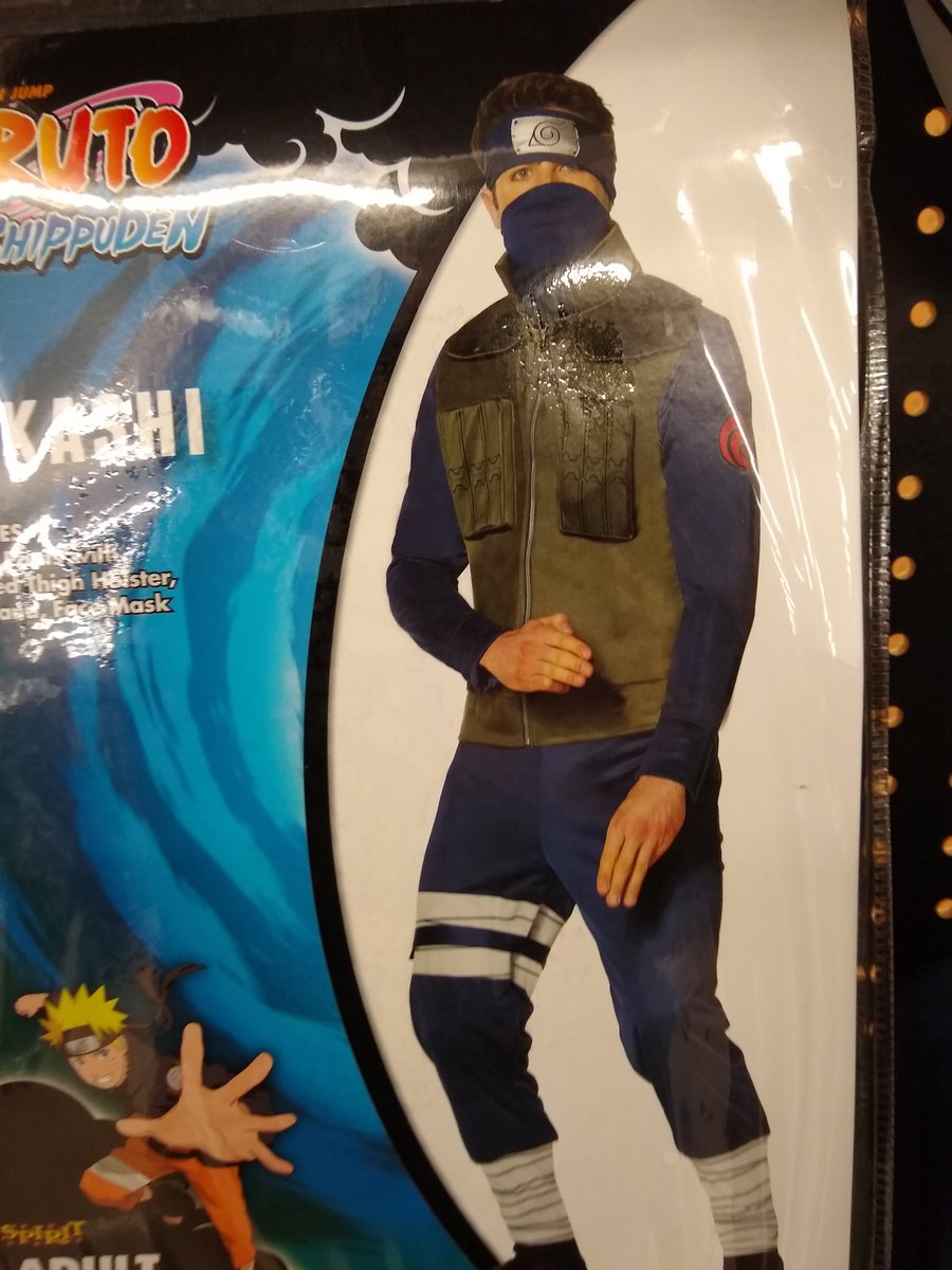 CorvusAlendar's tweet photo. New Favorite October thing is looking at models in cheap anime costumes. https://t.co/Ie1B7fMOrR