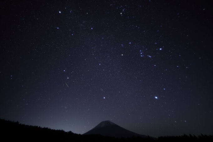 年版 年10月21日の夜はオリオン座流星群を撮影しよう カメラ レンズ選びと写真撮影のwebガイド Goopass Magazine
