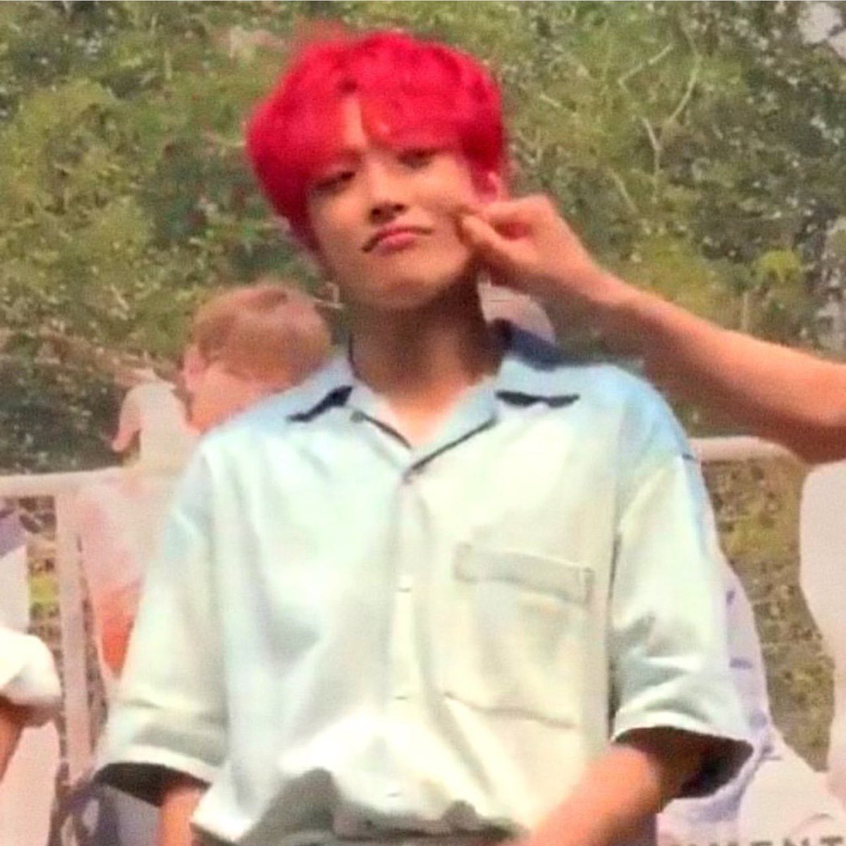 one of my favorite ever hongjoong looks: