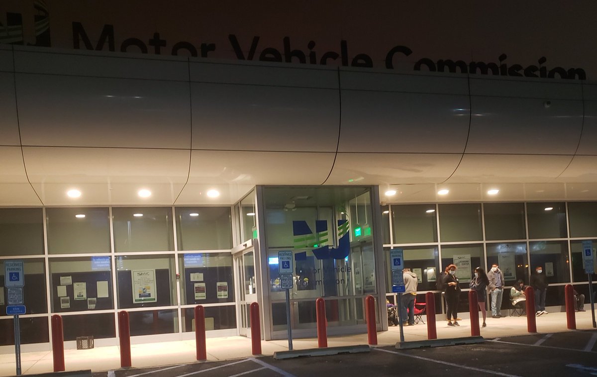 JanieH's tweet image. Arrived at 4:15 am. About 20 people in front of us in the line and now another 25 or so behind us. Last week we arrived at 6 am and line was around the building. @NJ_MVC backlog still going strong. #njmvc #pandemiclife