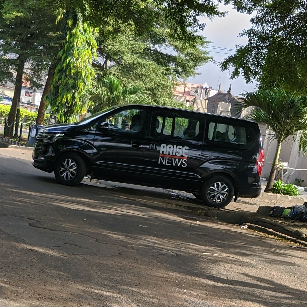 C ~ Y (@olalekan_cy) on Twitter photo Everyone should follow <a href="/ARISEtv/">ARISE NEWS</a>.. The only news network telling the story for what it is exactly... God please protect their correspondents from harms way...
#unarmed #LekkiMassacre #Lekkitollgate Everyone should follow <a href="/ARISEtv/">ARISE NEWS</a>.. The only news network telling the story for what it is exactly... God please protect their correspondents from harms way...
#unarmed #LekkiMassacre #Lekkitollgate