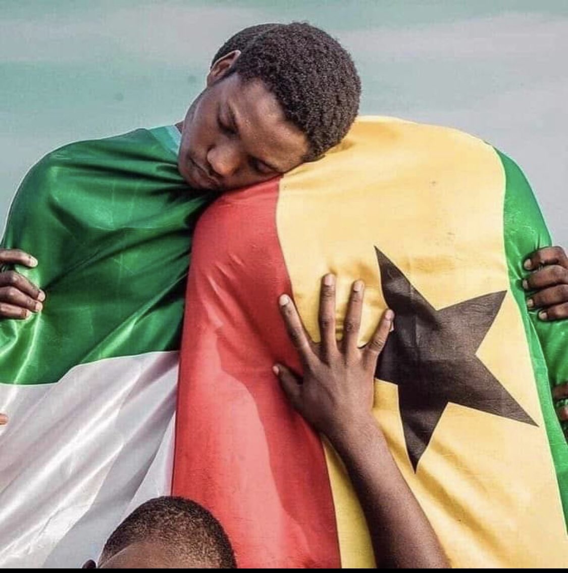 We stand with Nigeria 🇳🇬 #EndSARS