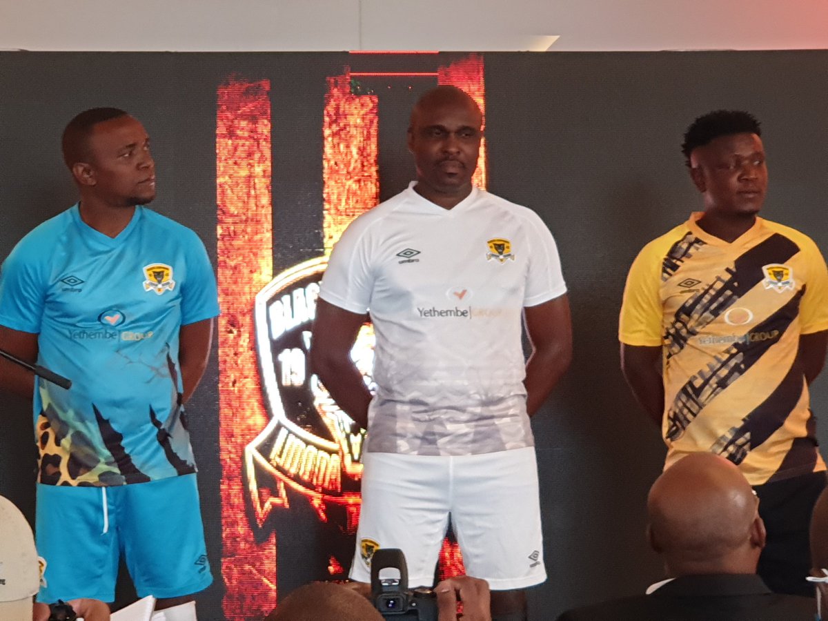 Velile_Mnyandu's tweet photo. Nice touch here from @lidodaduvha using their legends Christopher Netshidzivhe, Mulondo Sikhwivhilu &amp; Wanani Mulaudzi to introduce the new kit for the 2020/21 season. https://t.co/f31zklOMXY