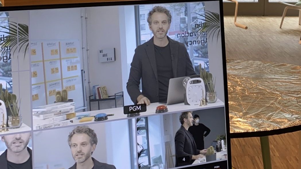 Danke 🙏 <a href="/dariusmoeini/">Darius Moeini</a>  and the whole <a href="/biahubs/">Berlin Innovation Agency (BIA)</a> 
Team &amp; Community für diese intensive Erfahrung in den letzten Wochen eine #Digital #Masterclass mit zu konzipieren und aufzunehmen. #NewWorkInAction ODER #WarOfFrameworks #FrameWars <a href="/newmittelstand/">New Mittelstand</a> #newmittelstand #mittelstand