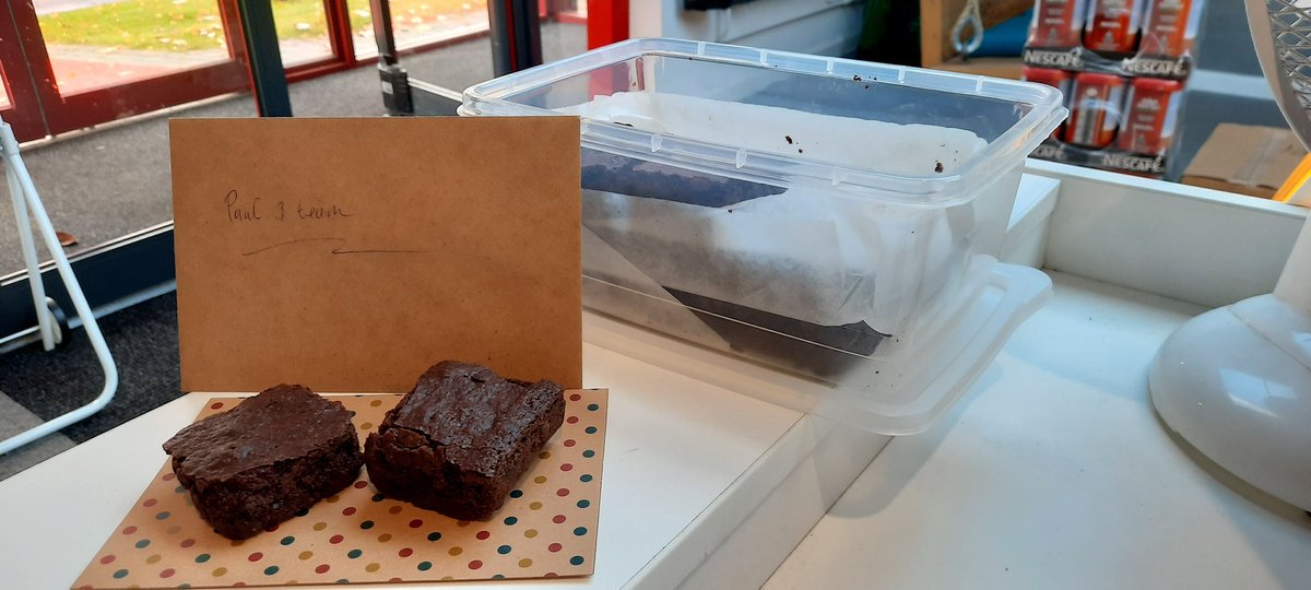 pabs9486's tweet photo. What a lovely surprise the DOS team got this morning. From the awesome mobile team on area 65. Thank you very much these little pick me up have down a treat ๐๐ @BNatzyl @JamesTCobbler @TimpsonNews @area65mojo #timpsonfamily #HappyHumpDay https://t.co/LOOpRBffAM