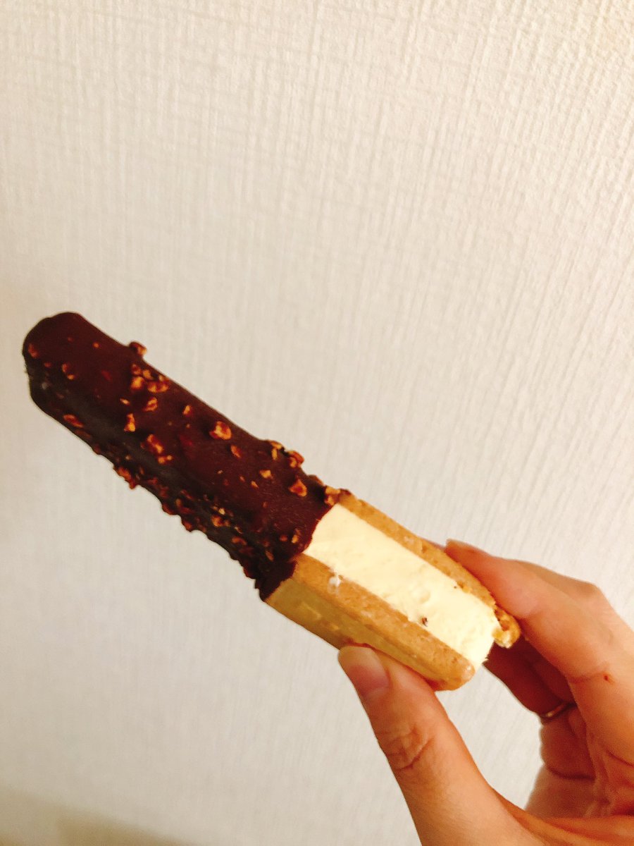 持つとこがクッキーアイス