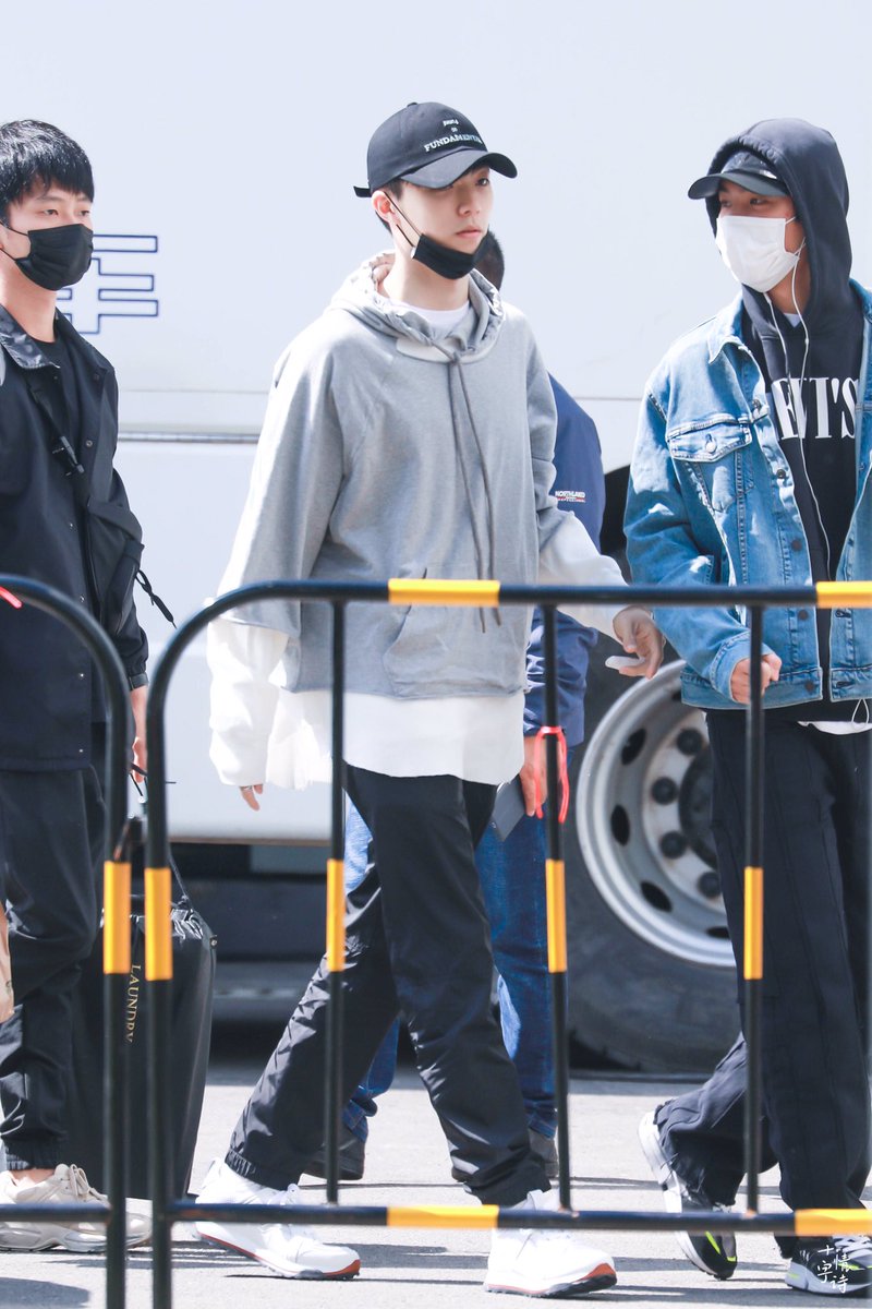 CHENLINONG_1003🐰📷 tweet media