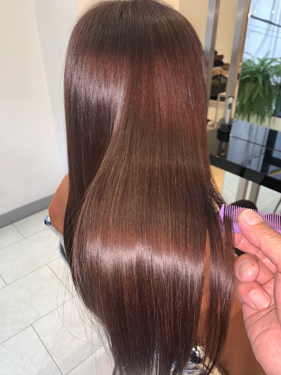 池田治亮 このお客様は アラ50歳なんです 前処理トリートメント 生ケラチン New M3d カラートリートメント アフタートリートメント キューティクル修復 色 艶 手触り ハリ コシ 最高の仕上がりです まったく 新しい 髪質改善