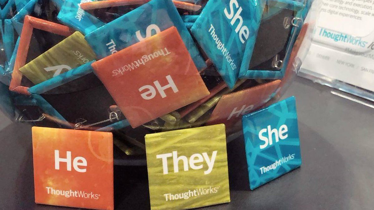 ThoughtworksESP's tweet photo. At ThoughtWorks, we're normalizing declaring pronouns because being incorrectly pronouned hurts. In celebration of #PronounsDay let's normalize this practice in all spaces: physical and virtual. #LifeAtTW #FreeToChangeTech https://t.co/mTasc14pVU https://t.co/95j8stZvO7