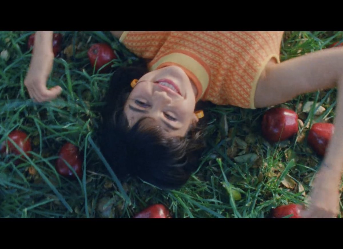 Brief pause here to acknowledge this part with the apples around Selena and the guy biting into one, *hint hint* the forbidden fruit. So yeah, you can guess what they actually did here.