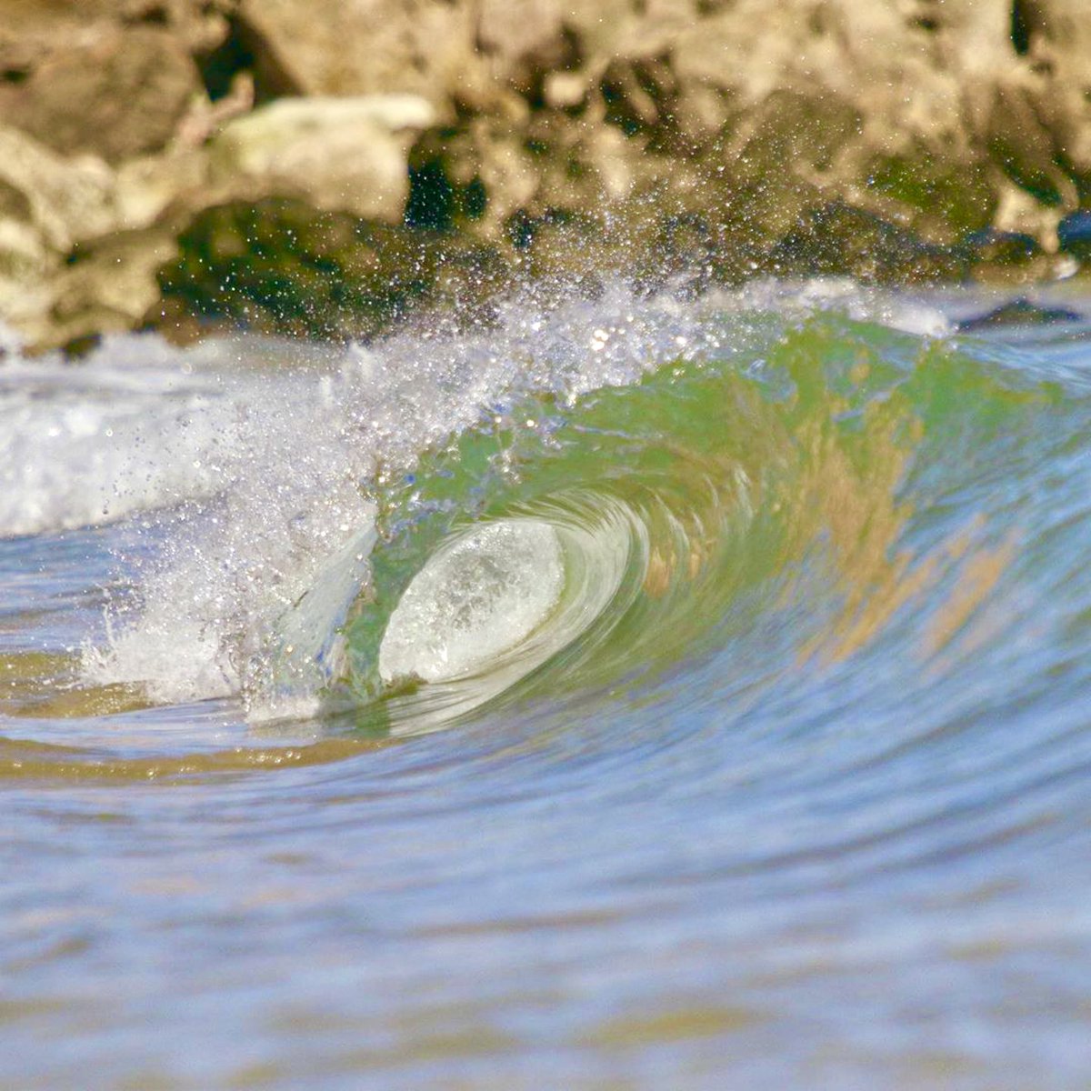 Left 
or
Right
👈🌊👉
📷 <a href="/_Edubartolome/">Edu Bartolome</a>

#surf #surfing #waves