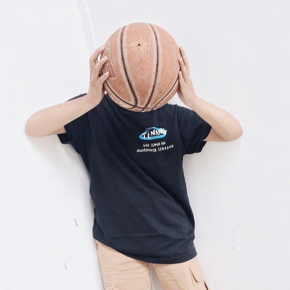 Siapa nih yang pernah di tarik ulur statusnya atau di lempar tangkep sama doi? Capek nggak tuh? 
-
Tenang, gak semua ada jawabannya sekarang. Mungkin itu salah satu pertanda semesta belum merestui