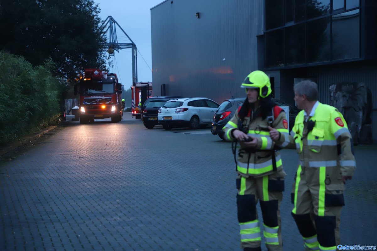 Rookoverlast en uitgevallen stroom bij bedrijf in Niftrik: brandweer groots uitgerukt -..