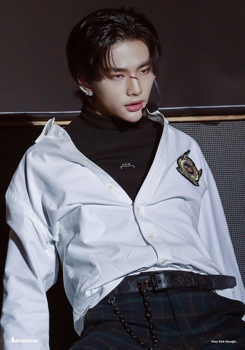 hyunjin fantaken photos — a very long thread