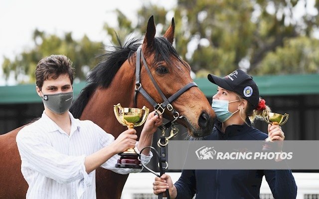 Rebecca Smith tweet media