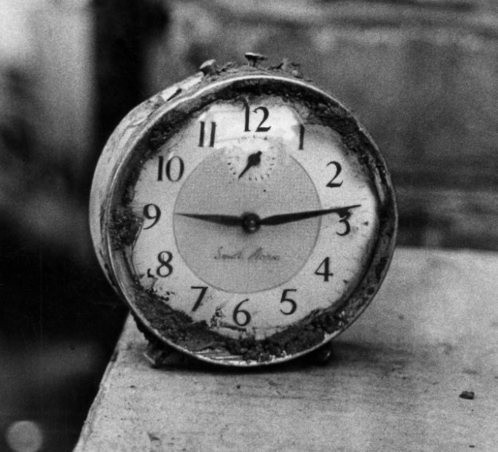 On the morning of October 21, 1966, Aberfan was shrouded in mist. At 9.13am on that day, this clock stopped. At the same time, 116 children and 28 adults died, in their school and in their homes. We share this clock to make sure they are never, ever forgotten ❤️