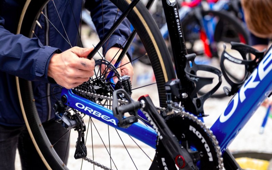 Cuando acudir a tu tienda o taller de bicicletas | ROTOR Bike Components
--> ow.ly/HsJf50BYhVt