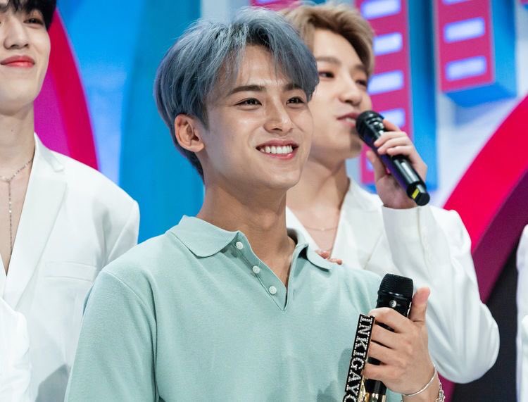 a thread of gyucheol pics bcoz i miss them