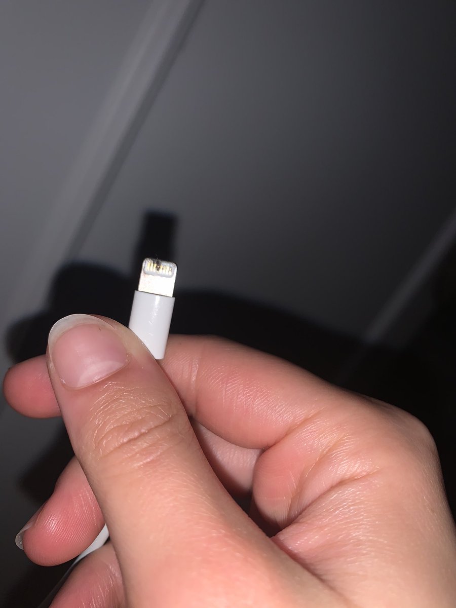 katielouisemil1's tweet photo. @Apple @AppleSupport I woke up early this morning to smell burning from iPhone (which was on the bedside table plugged in). The charger has clear burn marks and was hot to touch. I suspect there is also damage inside the charging port on my phone, very worrying. Please help https://t.co/pXDHh0zY4e