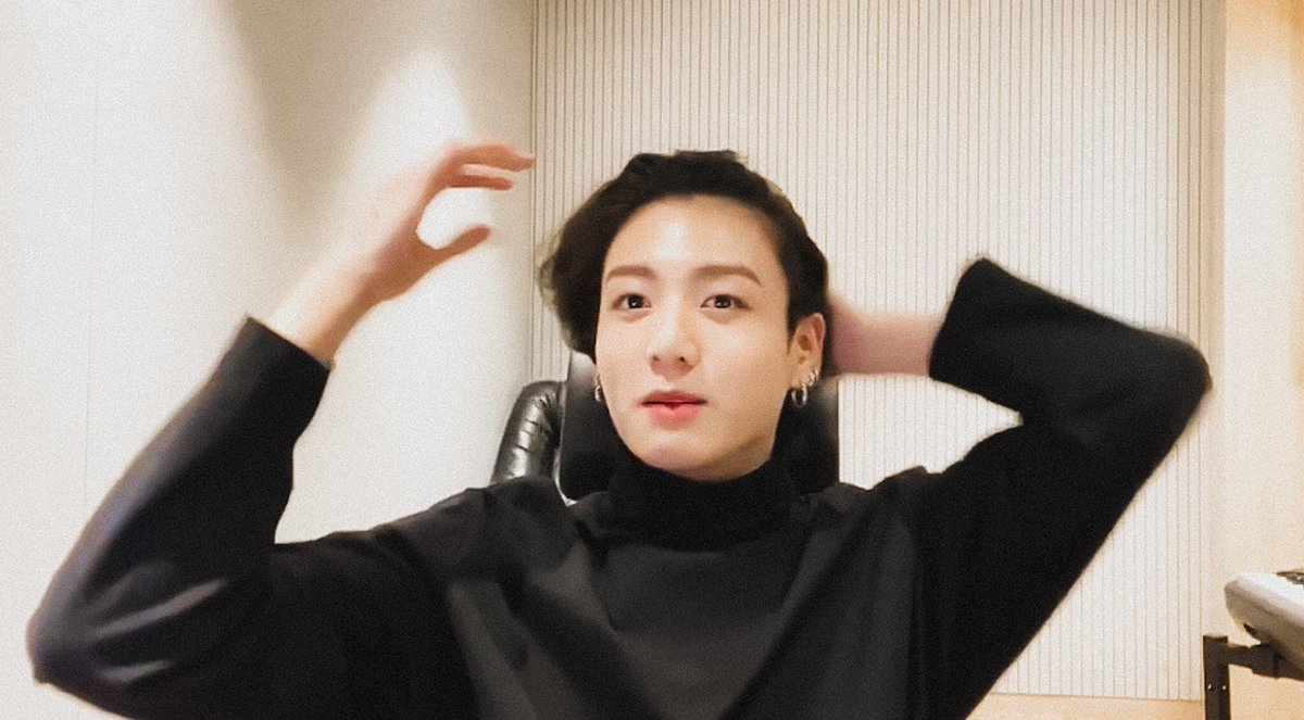 archiveforJK's tweet photo. jeon jungkook i love u more than love https://t.co/gPM8iAKeWy