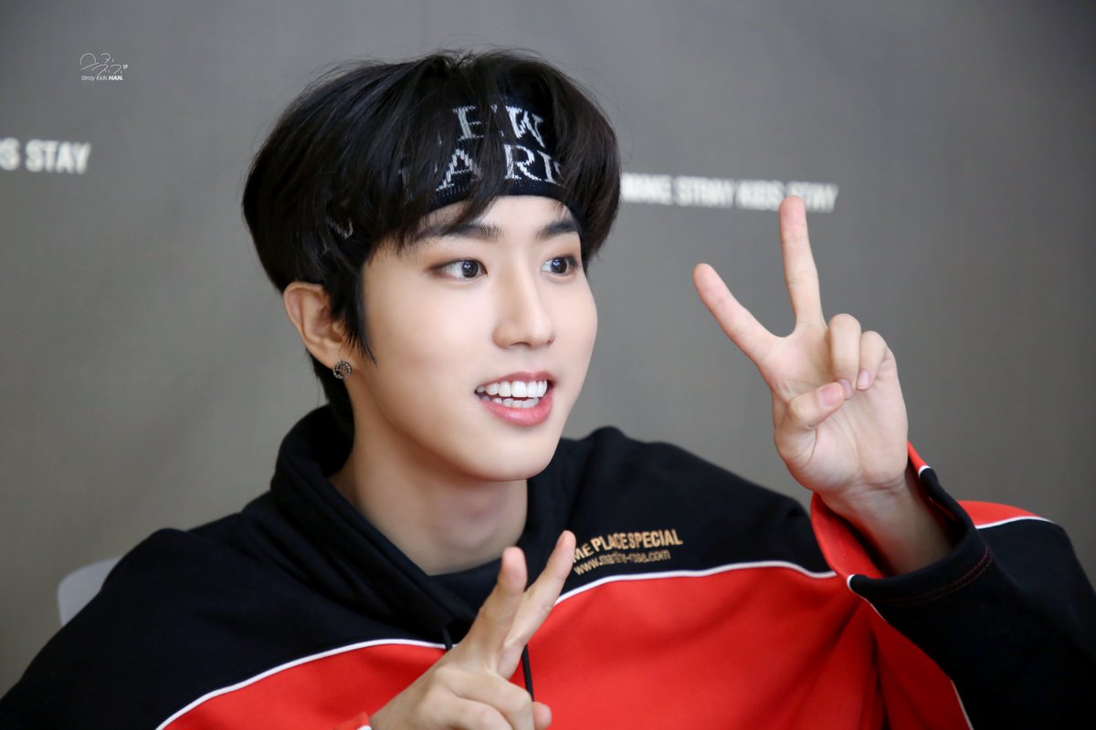 Stray_Kids's tweet photo. [스키지기]
HQ 201020 #한 #HAN
<IN生> VIDEO CALL EVENT

https://t.co/VMiUFaGu3Z

#StrayKids #스트레이키즈
#IN生 #INLIFE
#BackDoor #백도어
#YouMakeStrayKidsStay https://t.co/kK8q0aHo94