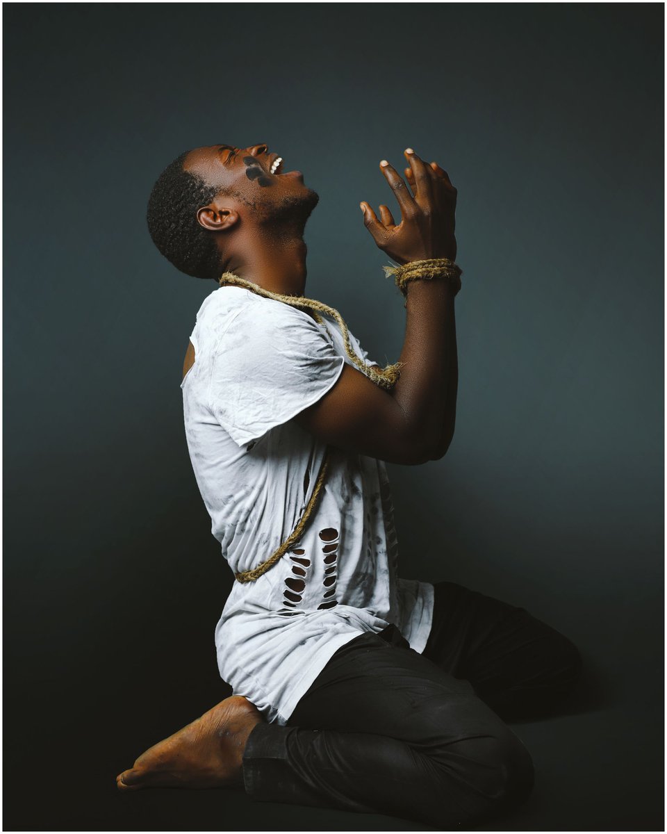 LegendaryWeek's tweet image. [Quote Of The Day]

"La peur de la solitude nous associe à des personnes qui affectent nos vies plus que même la solitude elle-même."
#Model: @OmarBreezyWalker @Niruze
@akezanet @beni_bujahit @NAIJAFashionUK @YBurundi @JimbereMag @BurundianHot @diamondplatnumz @platformshow257