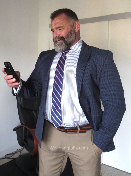 Rare pic of Daddy wearing cloths. See more of Dad without cloths at: https://t.co/jV2bQ5Pxqb #Bigcock