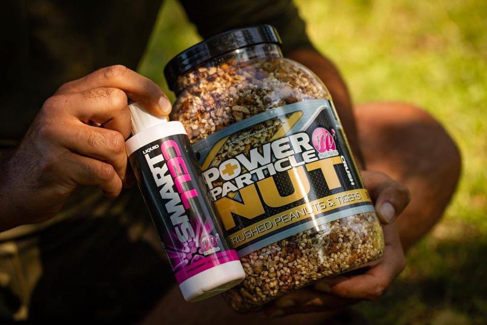 Lewis Daneshi has a great result at Farlows. Lewis banked seven fish the biggest being a new UK P.B Common at 38lbs 14oz and back up by a mirror of 35lbs 12oz, the rest where all over 24lbs. All falling to the new Fruity Tuna combined Power+ Nut! 

#MainlineBaits