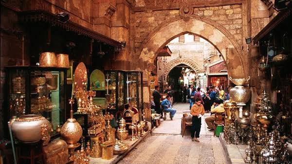 Ranaegypt On Twitter منطقة الحسين والغورية حي الجمالية واحد من أحياء القاهرة الذي يضم مجموعة من المناطق مثل منطثة الحسين والغورية وخان الخليلي وشارع المعز وجميعها مناطق لها طابع إسلامي فقد تكون البداية من شارع